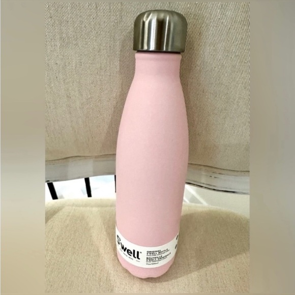 Swell Other - Swell Water Bottle 17 ounce Pink Topaz NWT